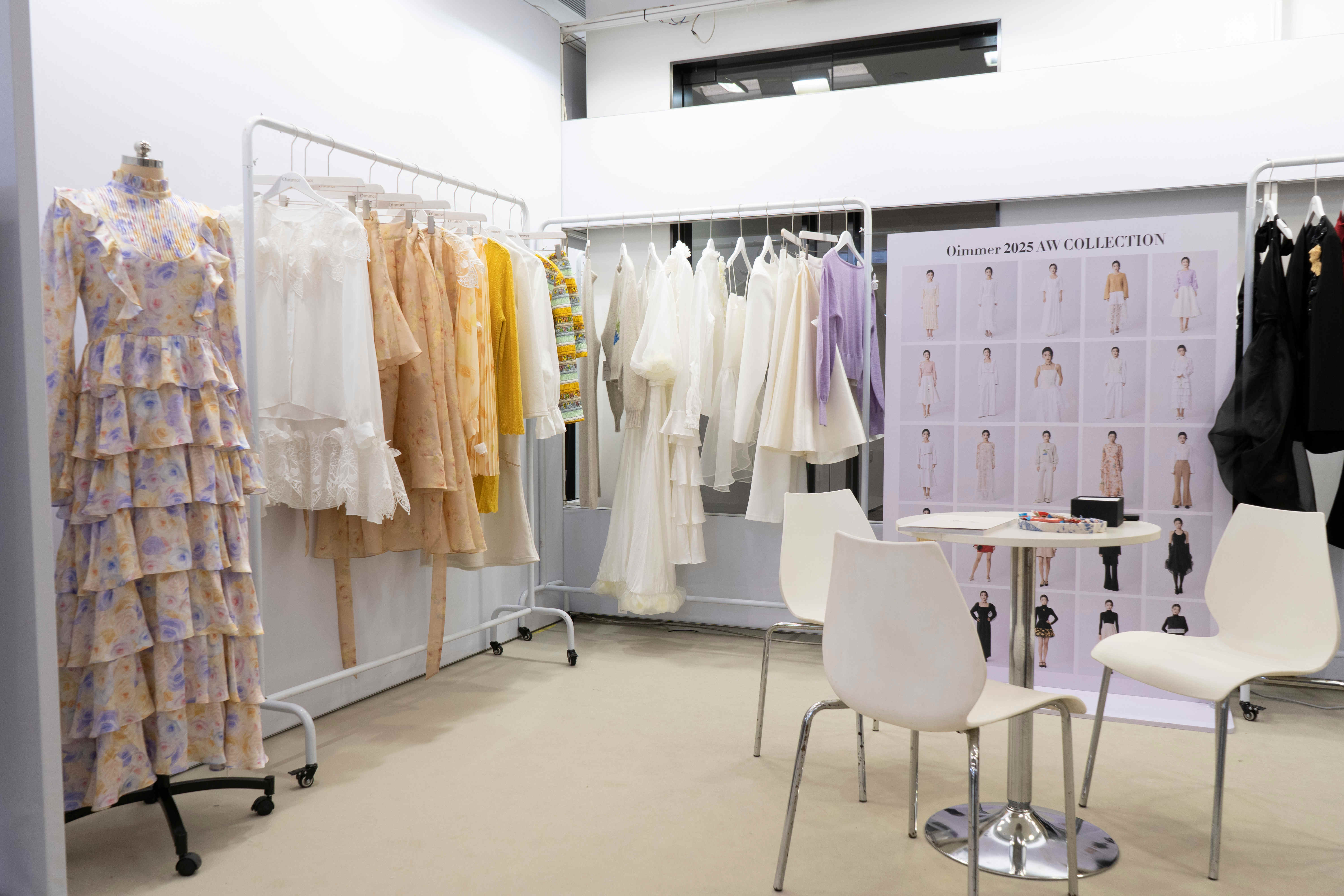Oimmer made the first appearence at the MODE Apparel and Accessories Fair of Shanghai Fashion Week for 2025AW