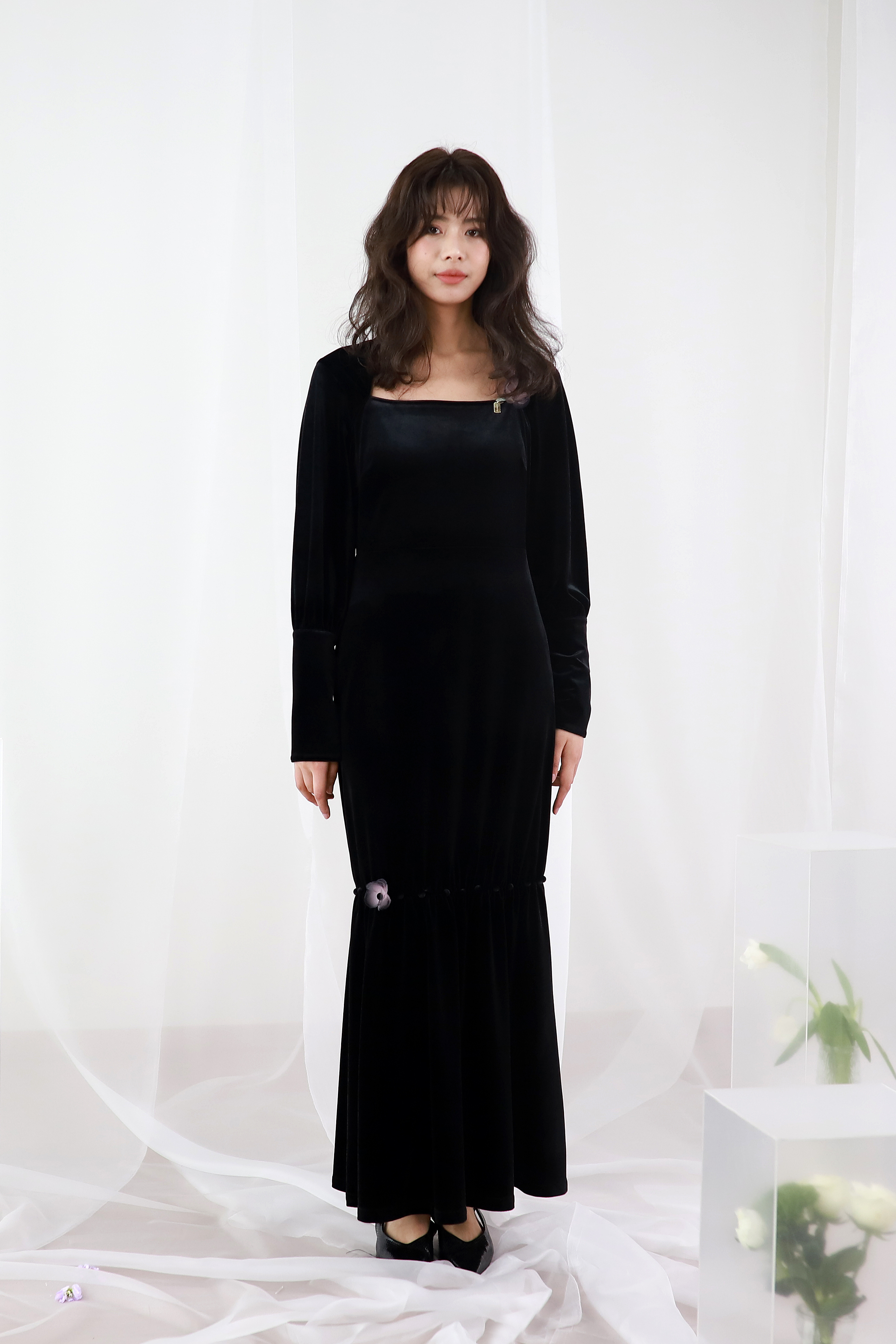 Velvet flower bud long dress